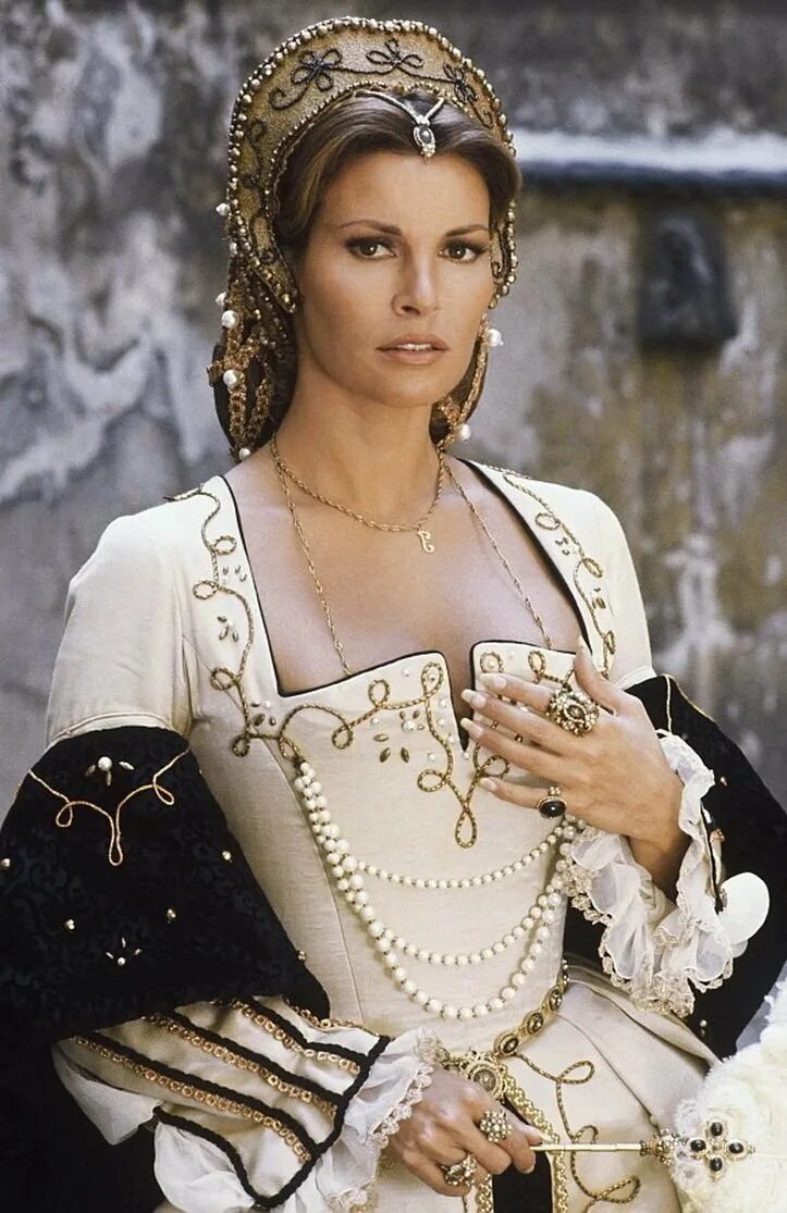 Красивая графиня