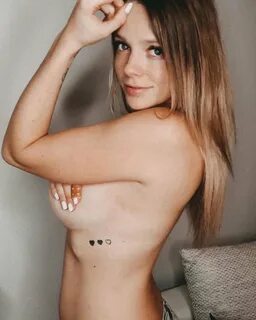 Anne wünsche mit 18 - Anne Wünsche posiert ohne BH - Fans schauen woander.....