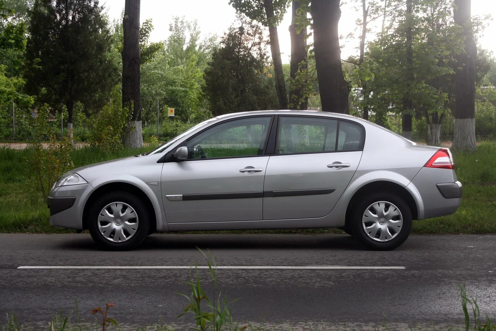 Renault megane 2 2004. Рено 2004 года меган рено меган. Опель вектра сигнум 2003. Renomegan limited edition. Рено меган 2 2005.