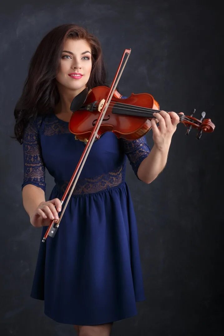 He plays the violin better. Саманта Виолин. Альфина Виолин. Завгороднюк Виолина.