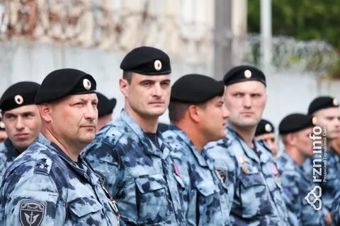 Черный берет омон