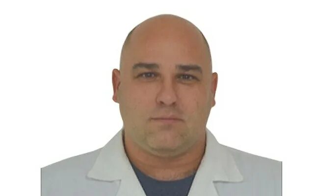Врач 18 сарапул. Врач пискотин сарапул. хирург удмуртской республики. тасмаев хирург сарапул. хирурги сарапула.