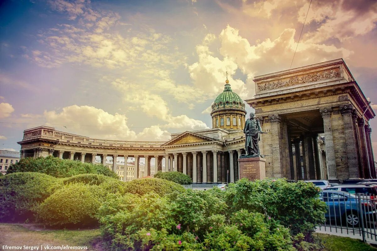 7 августа санкт петербург. 7 августа санкт петербург. Медный всадник в санкт-петербурге. Набережная реки нева санкт-петербург. Белые ночи в питере марафон.