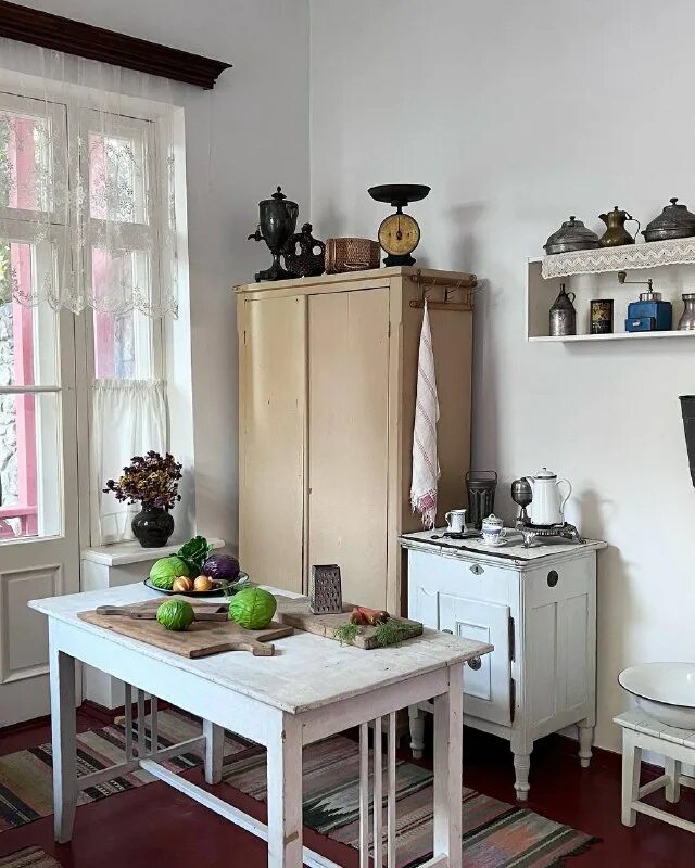 Ялтинская дача чехова сочинение. Ялтинская дача чехова стояла почти за городом сочинение егэ. Ялтинская дача чехова стояла почти текст. Дача чехова стояла за городом. Антон павлович чехов в крыму.