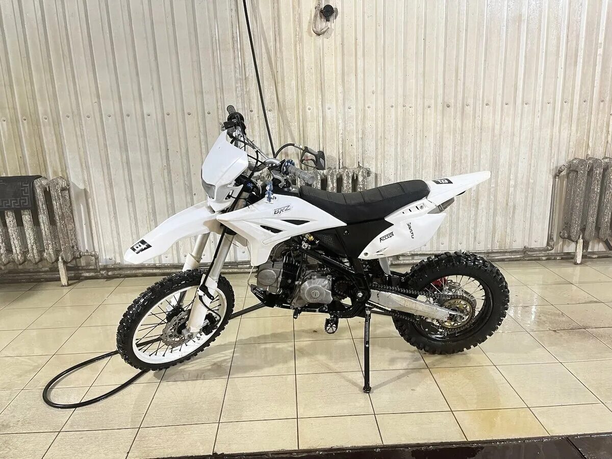 Wels rt125. Питбайк wels rt 125. wels rt 125 17 14. питбайк велс 125 2025. wels rt 125 белый.