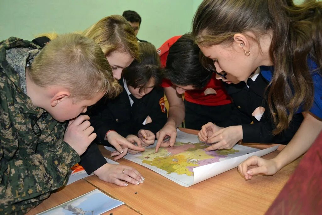 Патриотическое мероприятие в начальной школе. Военно патриотическая игра старшеклассников. Патриотические квесты для школьников. Военно патриотический квест для школьников. Патриотический квест для школьников.