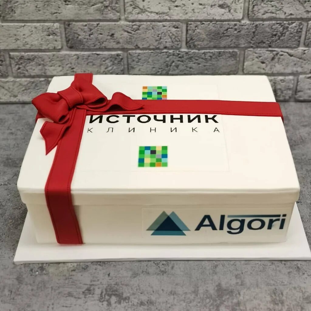 Cake спб. Корпоративный торт. Корпоративный торт с логотипом. Корпоративный торт для клиники. Дизайн корпоративного торта.