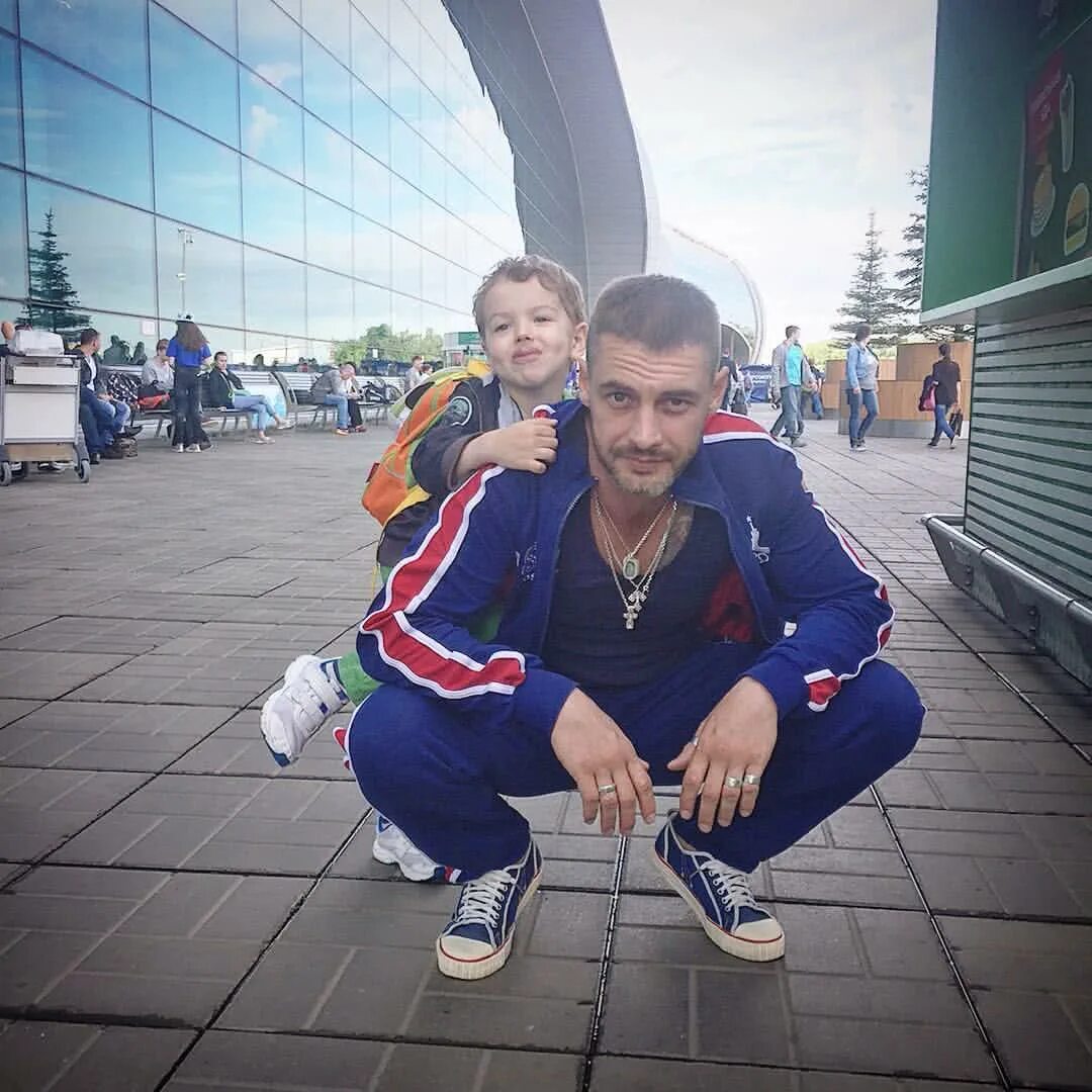 Сын антона батырева. Жена антона батырева. Сын антона батырева. Жена антона батырева. Сын антона батырева.