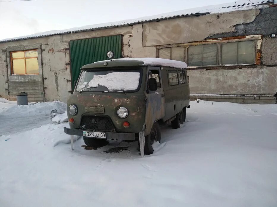 Уаз караганда. Машина уаз хантер 469. Автосалон вираж уаз усть-каменогорск. Уаз 469 3151. Кз.