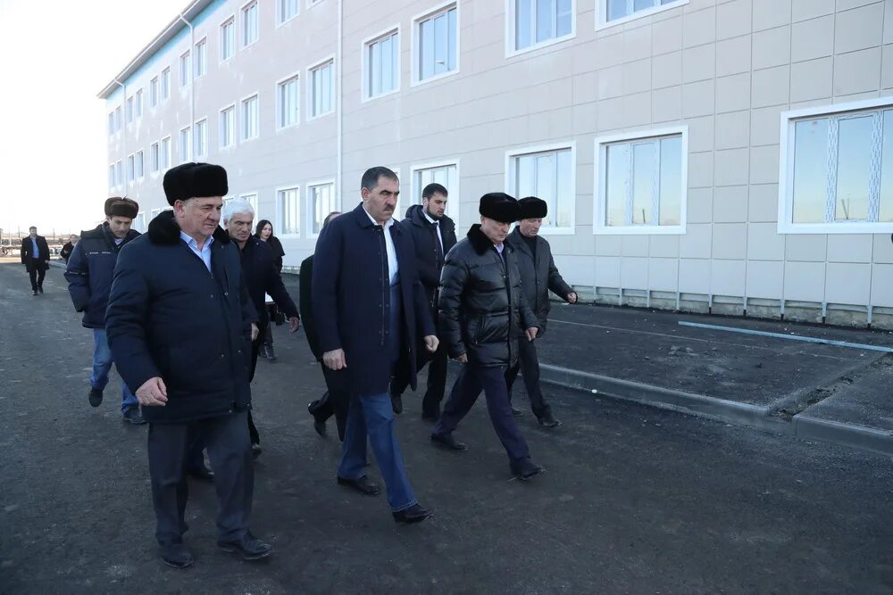 россия, республика ингушетия, назрановский район, село кантышево. п. село кантышево ингушетия. кантышево ингушетия. 3 школа кантышево.