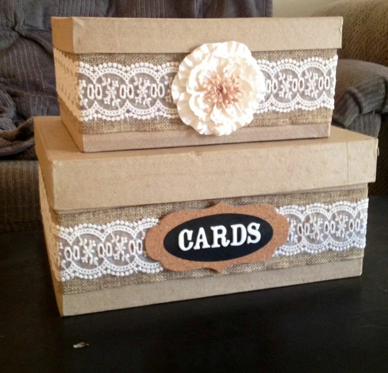 Свадебные кольца в коробочке. Wedding box. Invitation boxes. Коробки для конвертов на свадьбу. Красивое обручальное кольцо в коробочке.