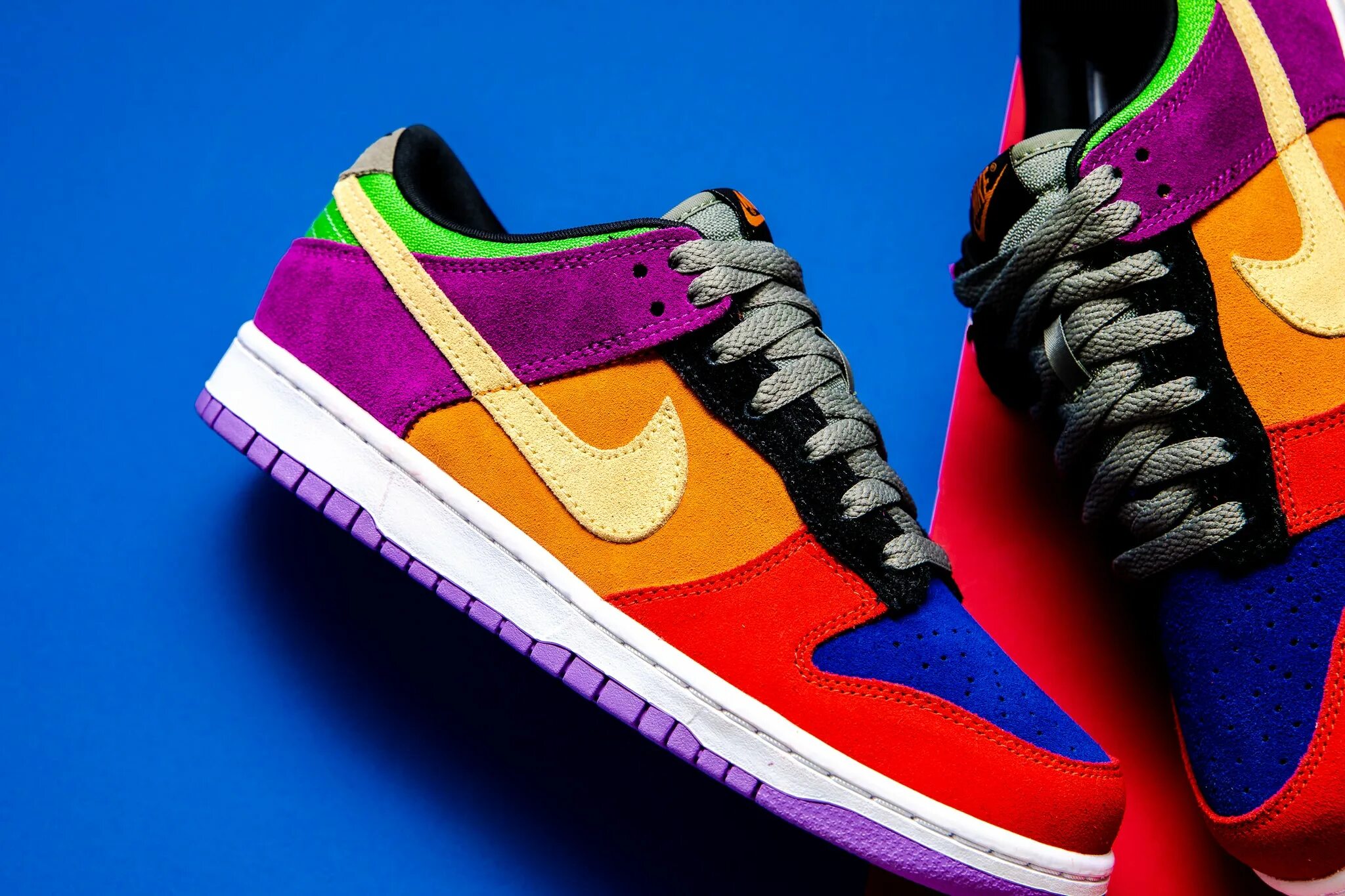 Как завязывать найки данки. Nike Dunk. Nike SB Dunk. Nike Dunk Low Viotech 2019. Nike SB Dunk Violet.