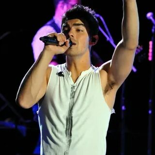 I'd be down to smell joe Jonas pits, anyone else feel me? 