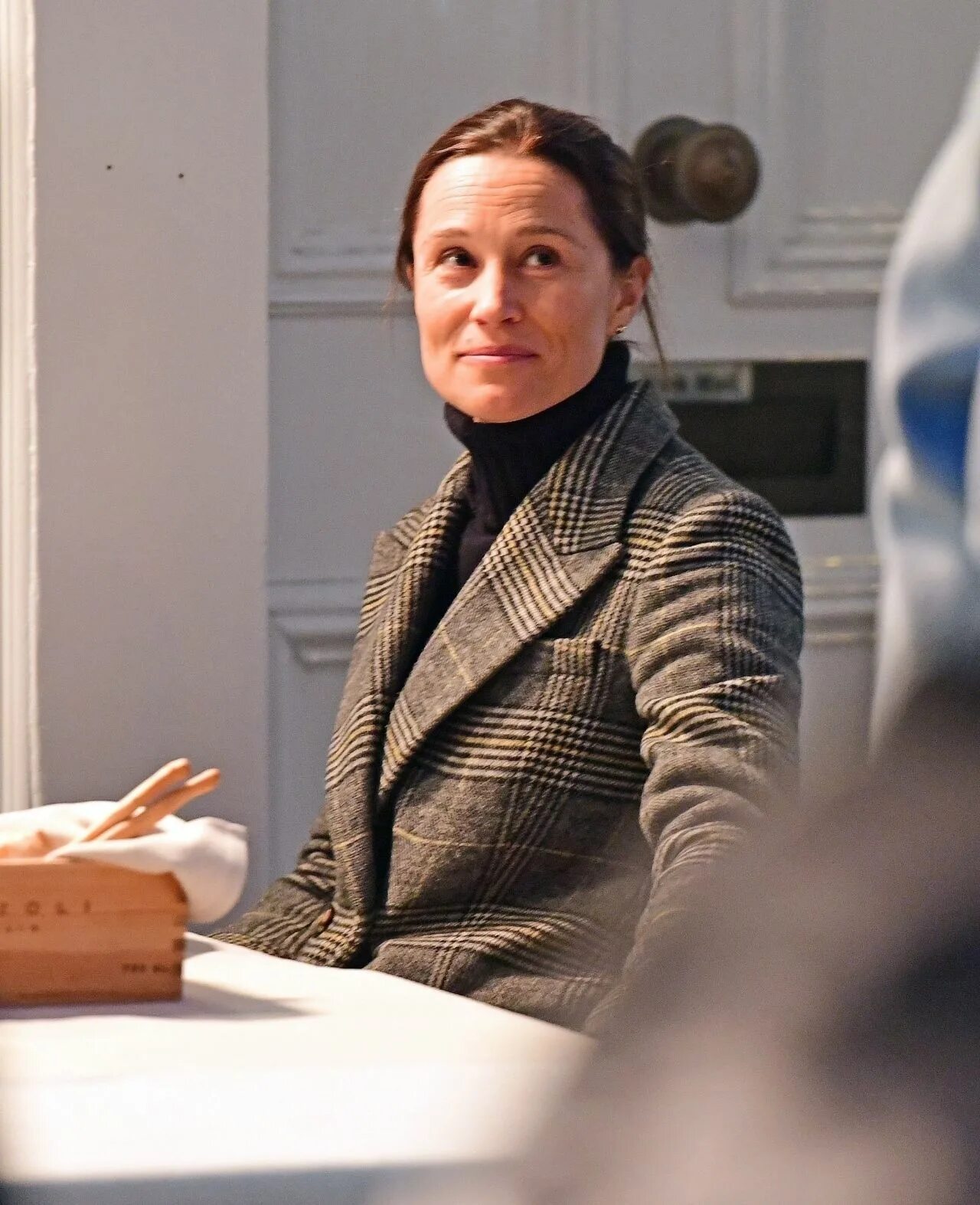 Кейт и пиппа миддлтон. Кейт миддлтон 2023. Пиппа миддлтон 2023. Кейт миддлтон на коронации. Пиппа миддлтон 2021.