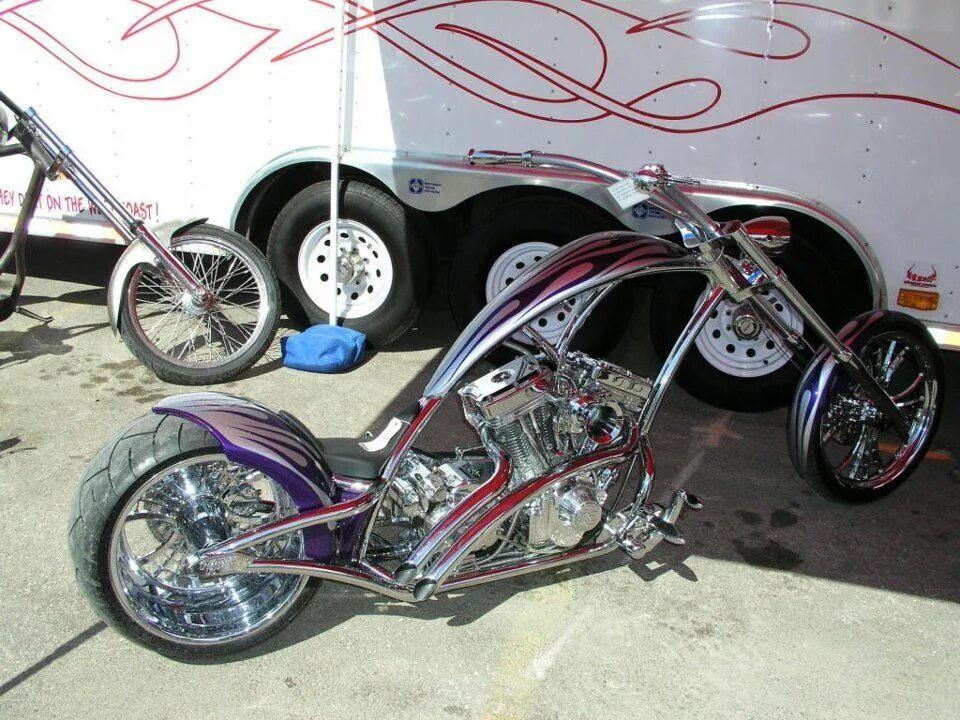 Two chopper two hundred shots bang. West coast choppers мотоциклы. west coast choppers кеды. мотоцикл круизер кастом. jesse james west coast choppers.