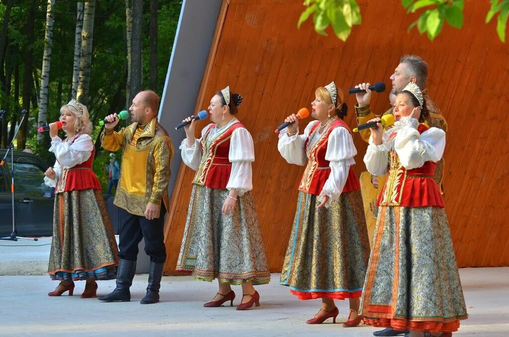 Отрада ансамбль ДК Приокский. Ансамбль Отрада Воронеж. Концерт на улице. Вечерка Рязань. Группа рязанская область