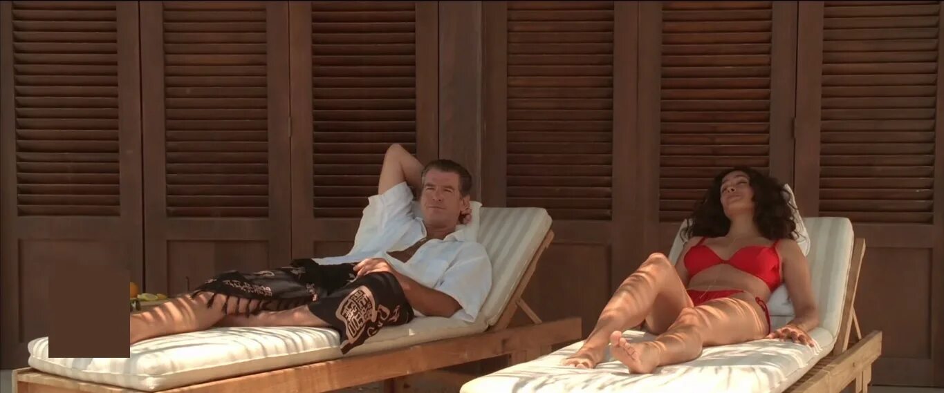 20. Сальма хайек после заката. Мир (орбитальная станция) фото. Оранжевое свечение в небе ночью. 02 2024 после заката.