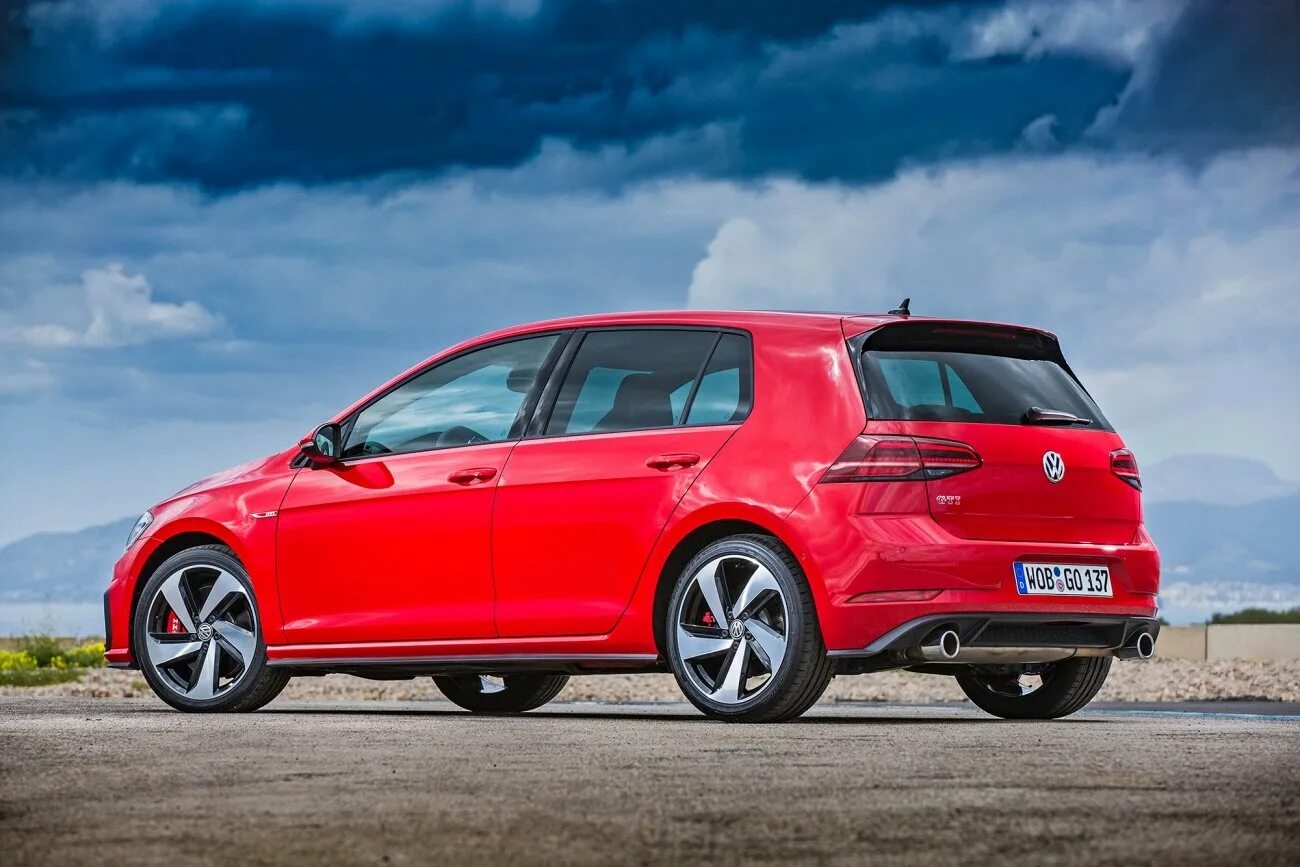 Volkswagen golf gti 7. Golf 7 gti. Vw golf gti mk7. 5. Фольксваген гольф гти.