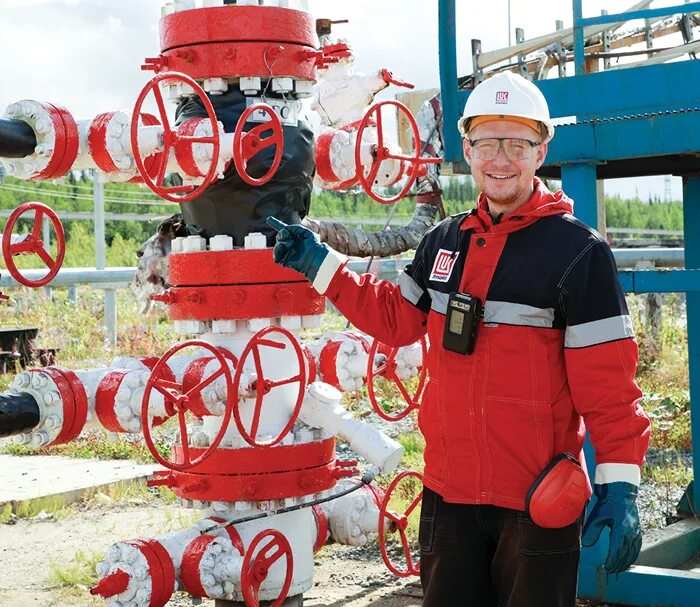 Лукойл оператор добычи нефти и газа. Тпп лукойл усинскнефтегаз. оператор по добыче нефти и газа лукойл. оператор днг лукойл. скважины лукойл.
