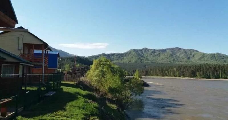 Манжерок горный алтай жилье. Ежкин дом чемал горный алтай. Отель манжерок горный алтай. Озерное. Отель манжерок горно алтайск.