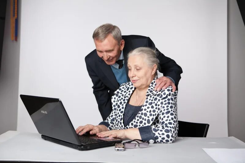 Пенсионеры пенсия. Где работать пенсионеру. Где работать пенсионеру. Молодые пенсионеры. Где работать пенсионеру.