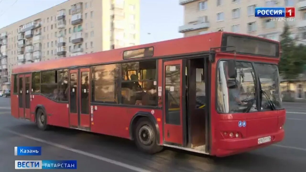 Автобус казань санкт. Автобус Казань. Автобус 3 Казань. Красный автобус Казань. 10 Автобус Казань.