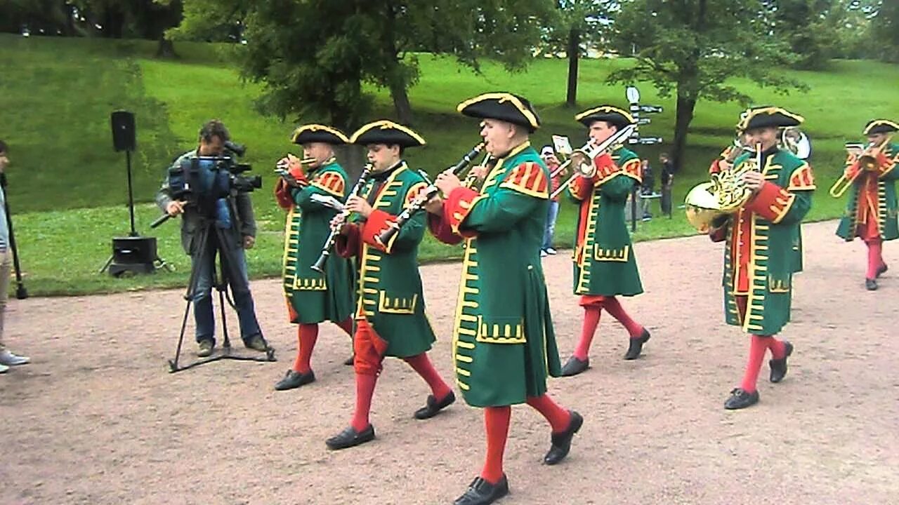 Парад слушать музыка. Маршевый барабанщик. Гимн на параде. Парад оркестров. Парад слушать музыка.