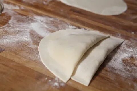 Чебуреки на пельменном тесте на сковороде