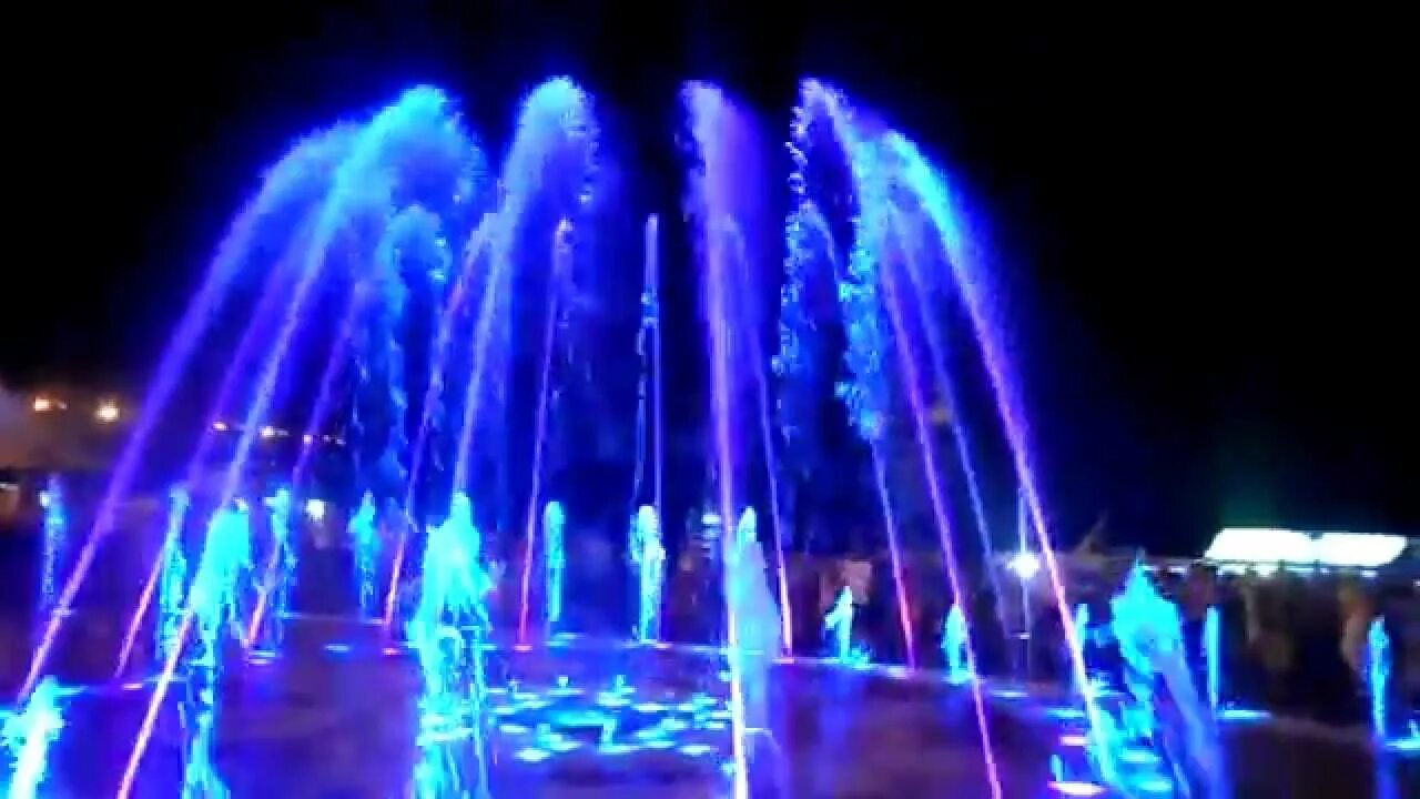 Музыкальный фонтан в ростове. Ростов на дону набережная фонтан.