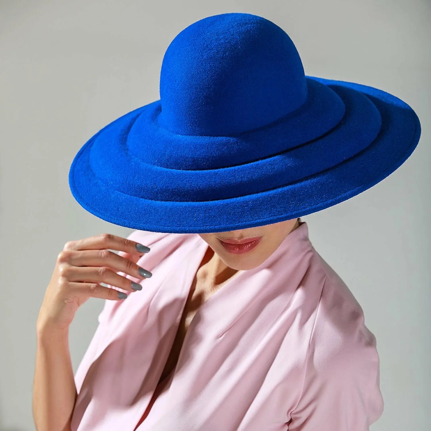 Соломенная шляпа. Фотосессия в шляпе с большими полями. Инканто шляпа. Летние шляпки для женщин. Шляпа женская летняя.