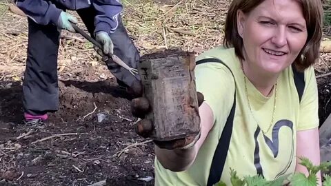 Digging watch