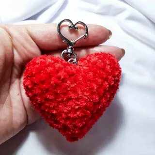 Брелок сердечко из пряжи