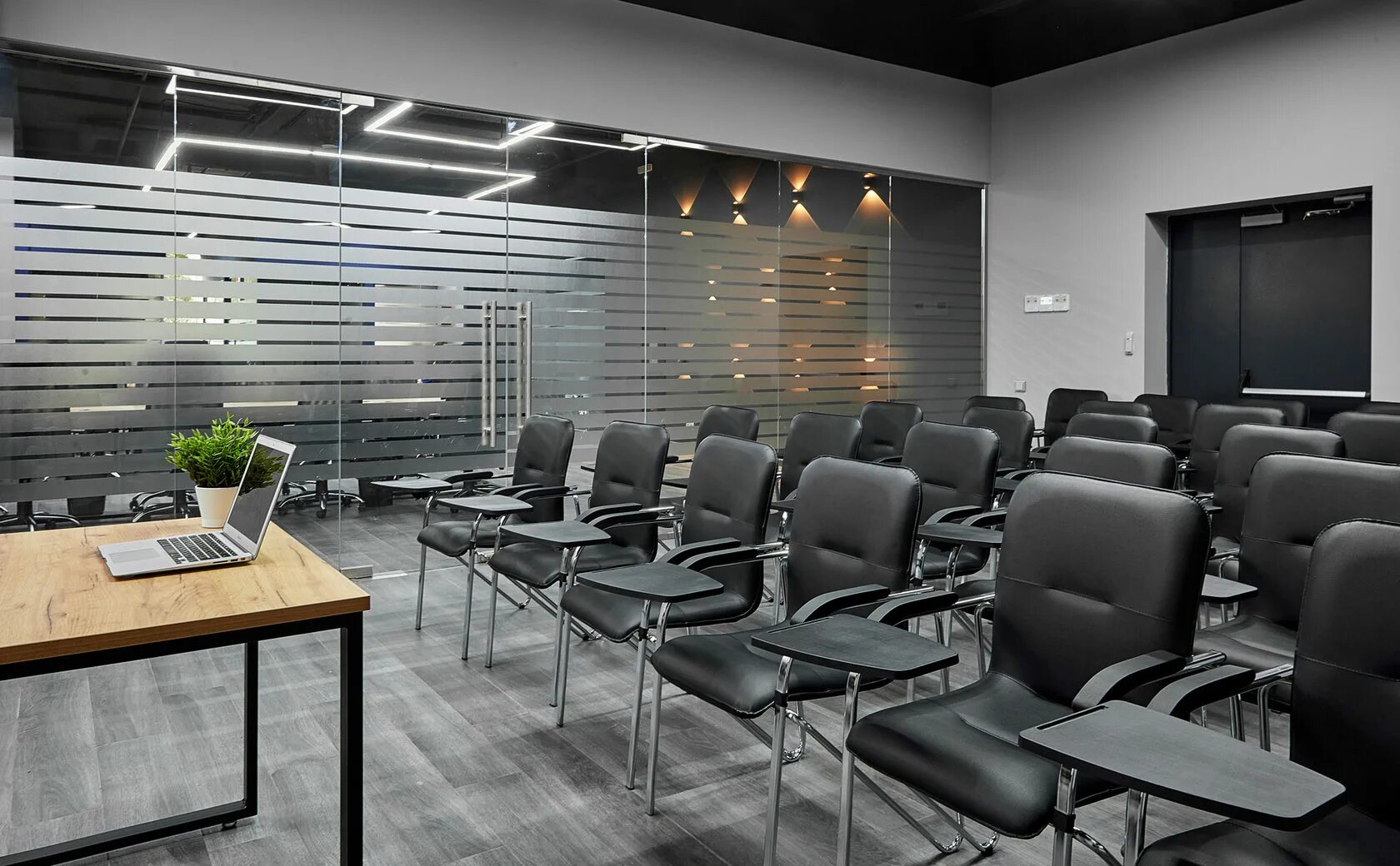 Кафе в коворкинге. Коворкинг page. Коворкинг авеню пейдж. Бенуа 1980 общественное пространство. Коворкинги спб.