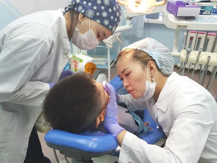 КГМУ стомат. КГМА стоматология. Стоматологи КГМА Бишкек.