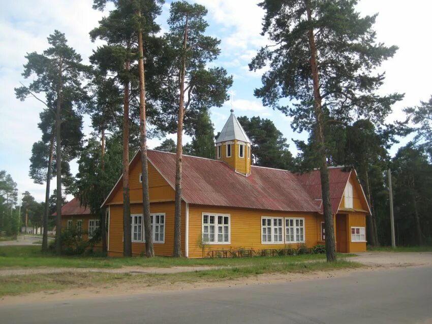 Домклик сосновый бор. Церковь Пантелеимона целителя, Сосновый Бор. Сосновый Бор Ленинградская область. Город Сосновый Бор Ленинградская область. Храм Святого Пантелеймона в Сосновом Бору Ленинградской области.