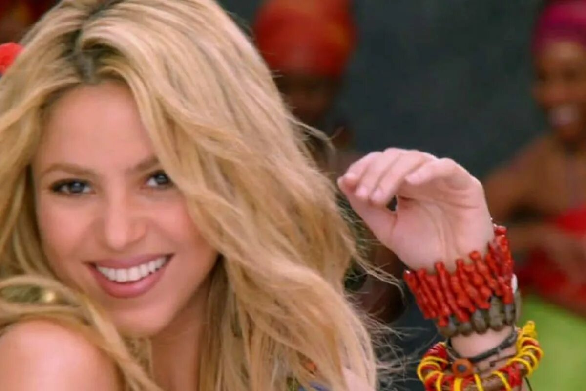 Shakira 2010 Waka Waka.