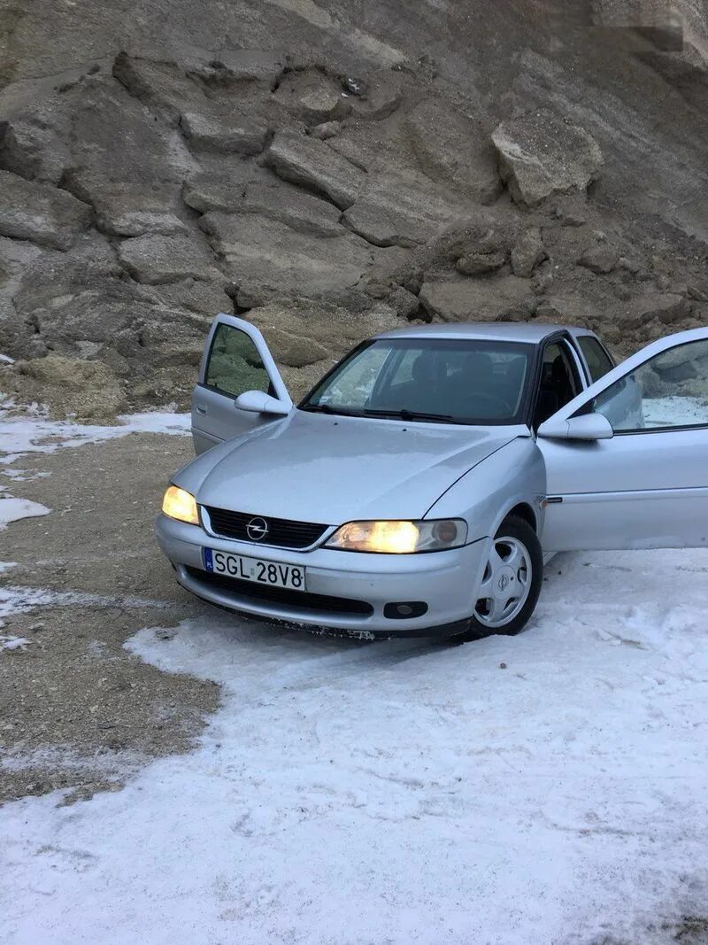 Опель вектра б 2000 года. Опель Вектра 2000. Opel Vectra 2000 2.0. Опель Вектра 2000 года. Opel Vectra b 2000.