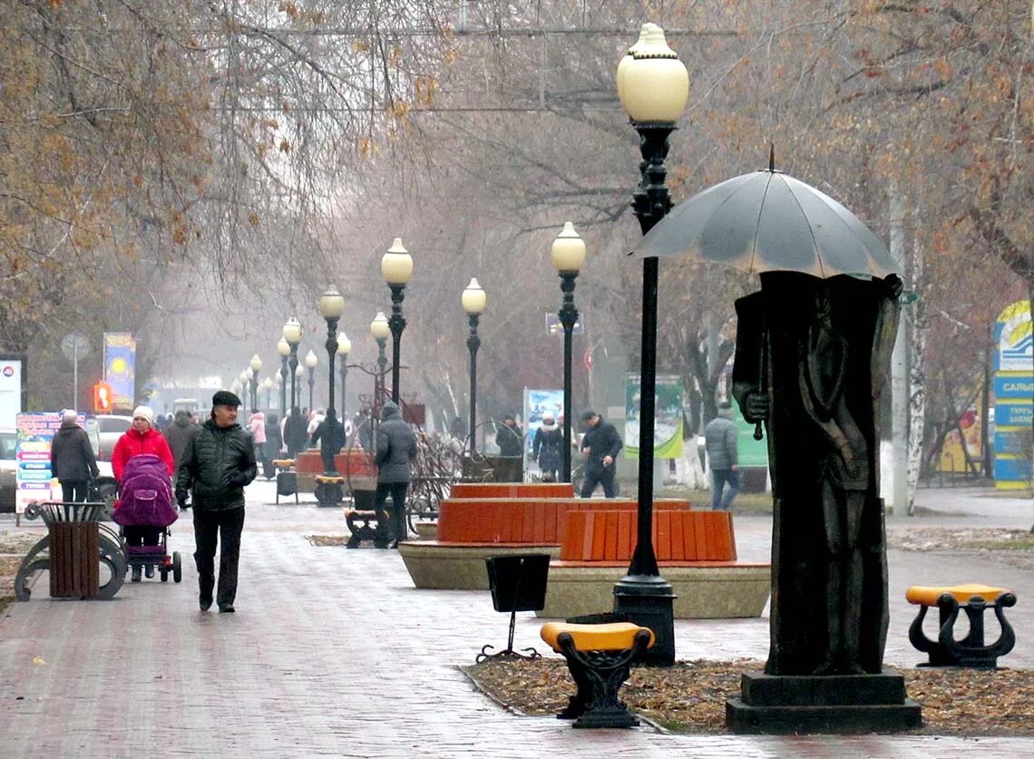 Население петропавловска. Улица Конституции Казахстана Петропавловск. Петропавловск Казахстан зимой. Петропавловск Казахстан осень. Улица Конституции Казахстана Петропавловск ночью.