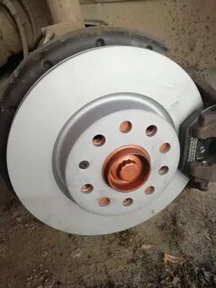 Замена тормозных дисков шкода