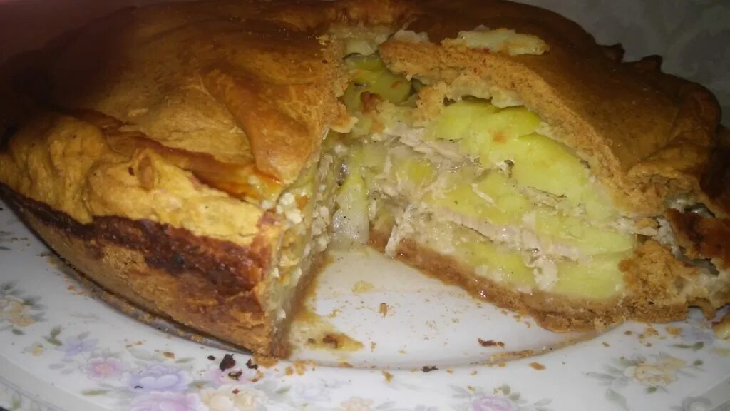 Курник из песочного теста с курицей. Бурятский курник. пирог курник с картошкой и мясом в духовке. курник с курицей и картошкой в духовке. тесто на курники в духовке.