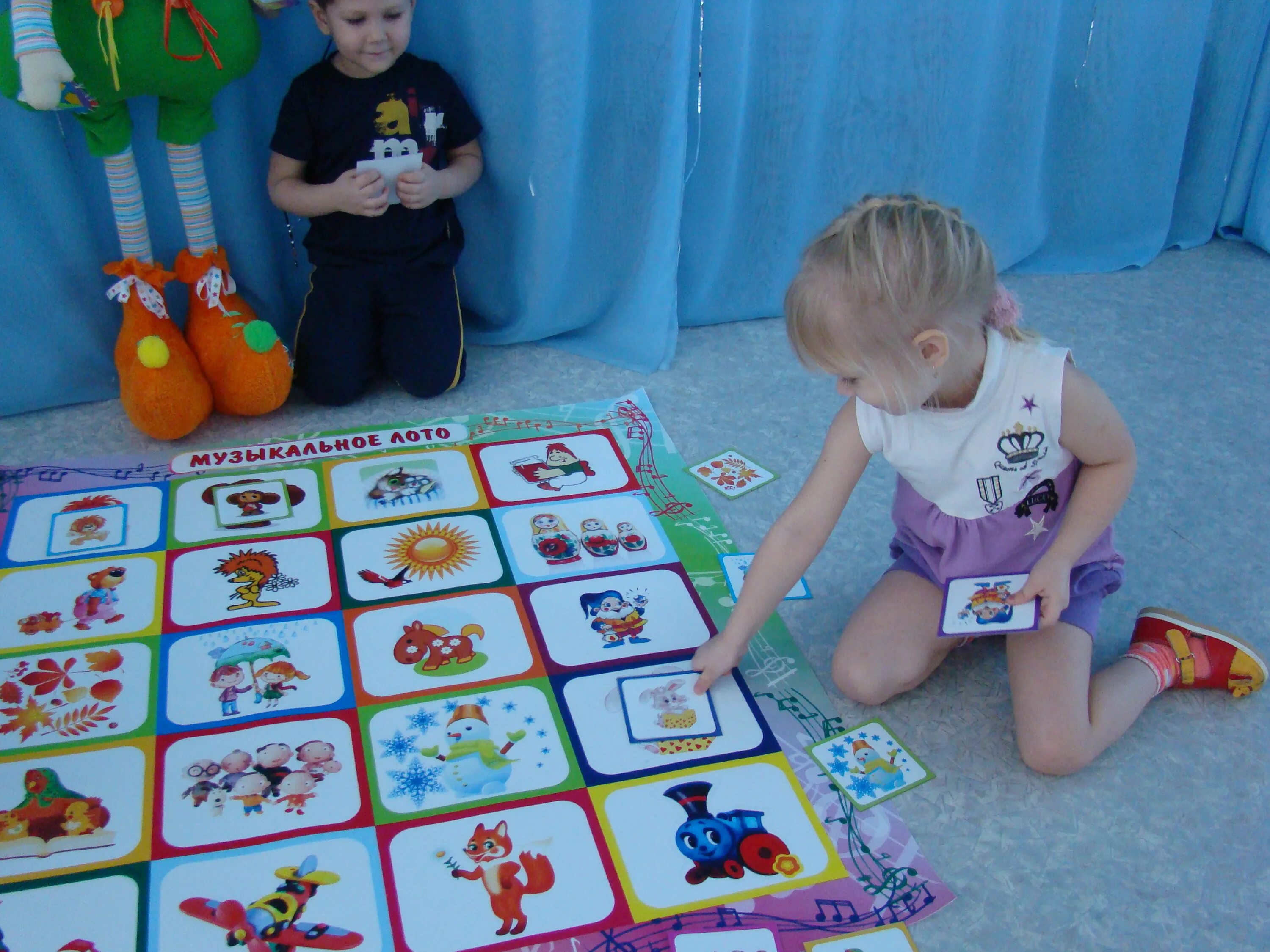 сенсорика для детей. настольная игра ясельная группа. развивающие игрушки для старшей группы. сенсорика для детей раннего возраста. пособия для ясельной группы своими руками.