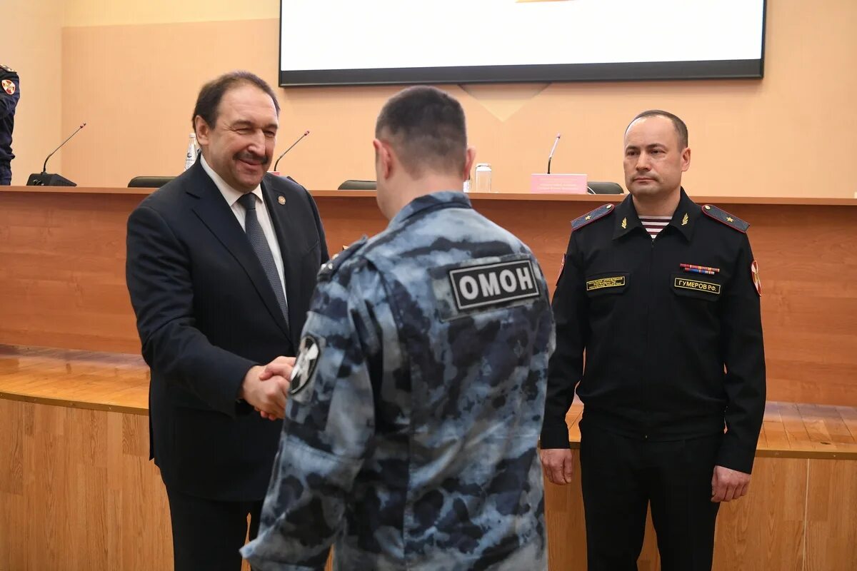 Росгвардия татарстан. Рустем гумеров росгвардия. гумеров рустем фаритович национальная гвардия республики татарстан. гумеров начальник росгвардии. управление росгвардии по рт.