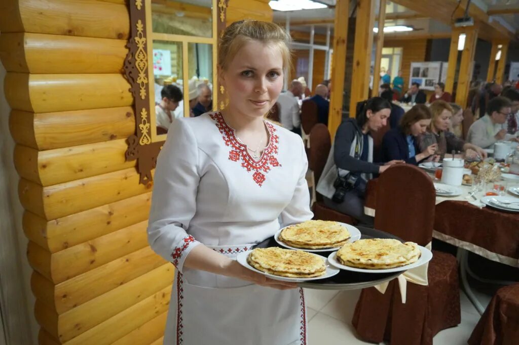 Марийская национальная кухня. Коман Мелна — Марий Эл. Марийская Национальная кухня Команмелна. Марийская кухня Йошкар-Ола. Национальная Марийская кухня в Марий Эл.