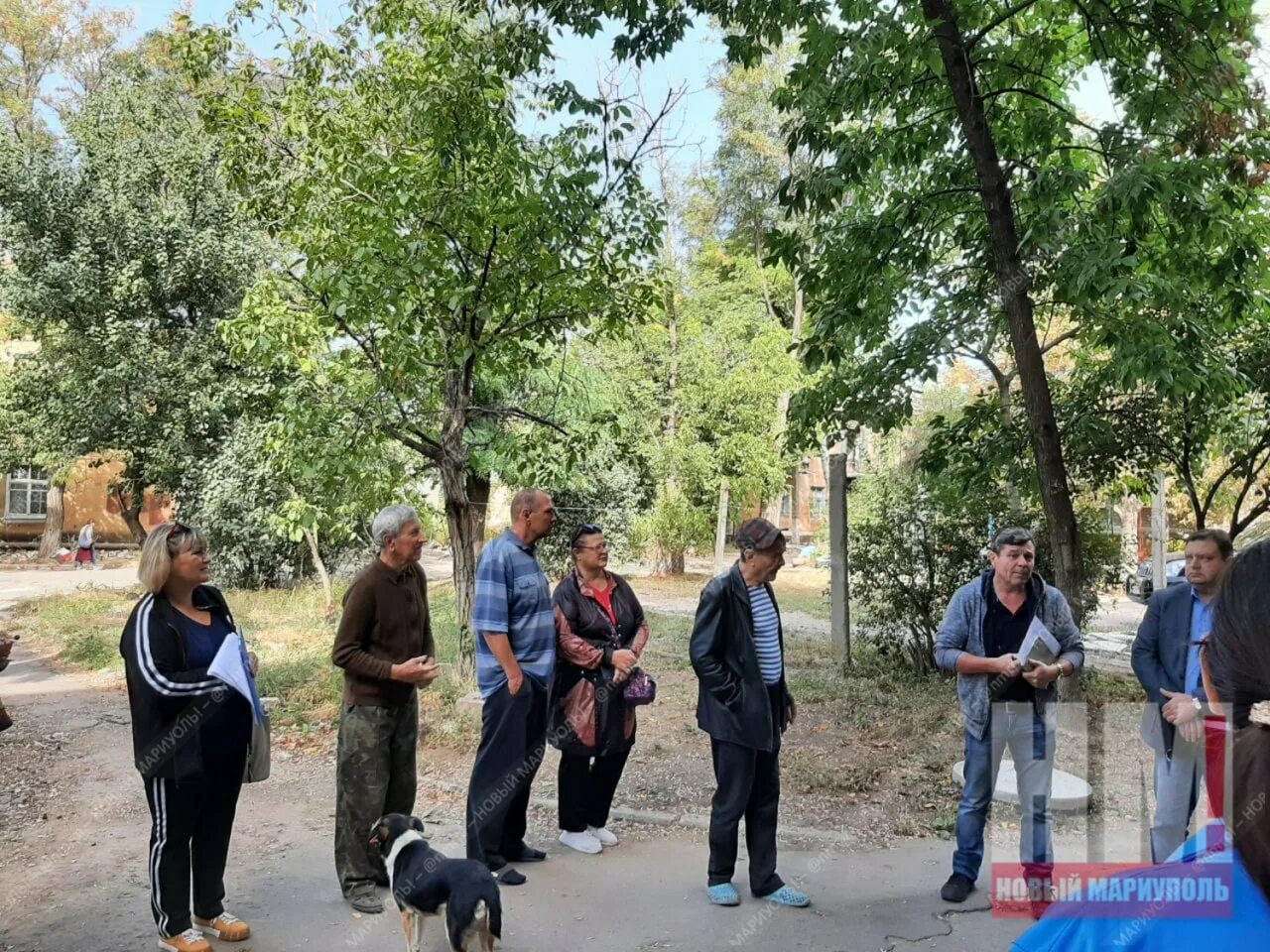 Строительство дома. Крыша многоэтажки аниме. Мариуполь зерновой терминал. Подрядчики мариуполь. Новые дома.