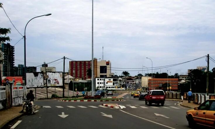 Город дуала. Дуала (город). дуала камерун достопримечательности. дуала фото. отели камеруна в городе дуала.