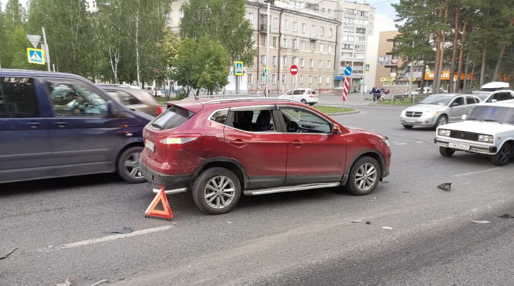 Дтп в новосибирске за последние сутки в новосибирске аст 54. Повреждения различного характера автомобиля крестики. Дтп в новосибирске за последние 10 часов. Дтп новосибирск мозги 2021. Номер при дтп новосибирск.