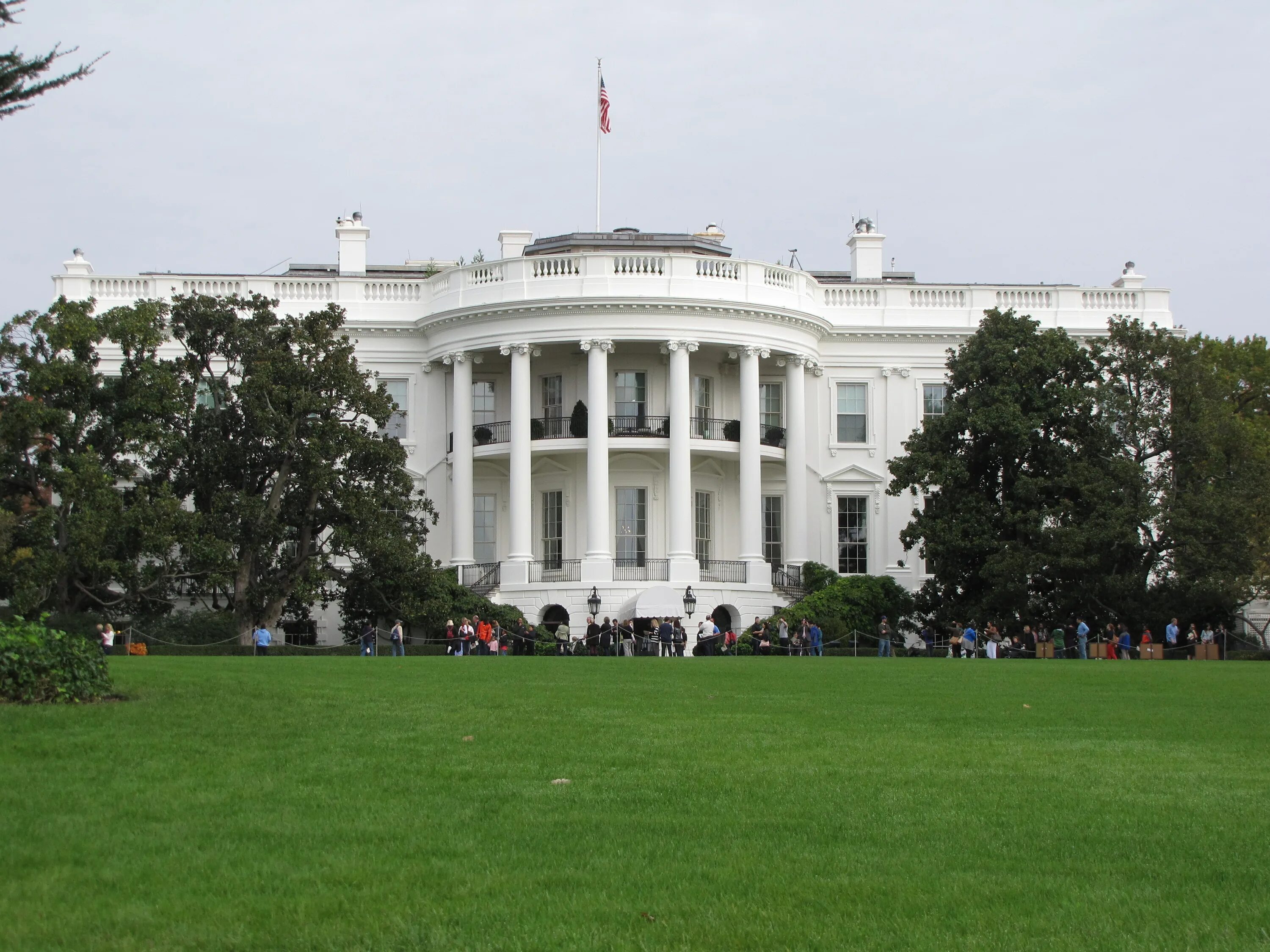 Белый дом сша. Белый дом в москве. Белый дом вашингтон. Видео с белого дома. Белый дом вашингтон сад.