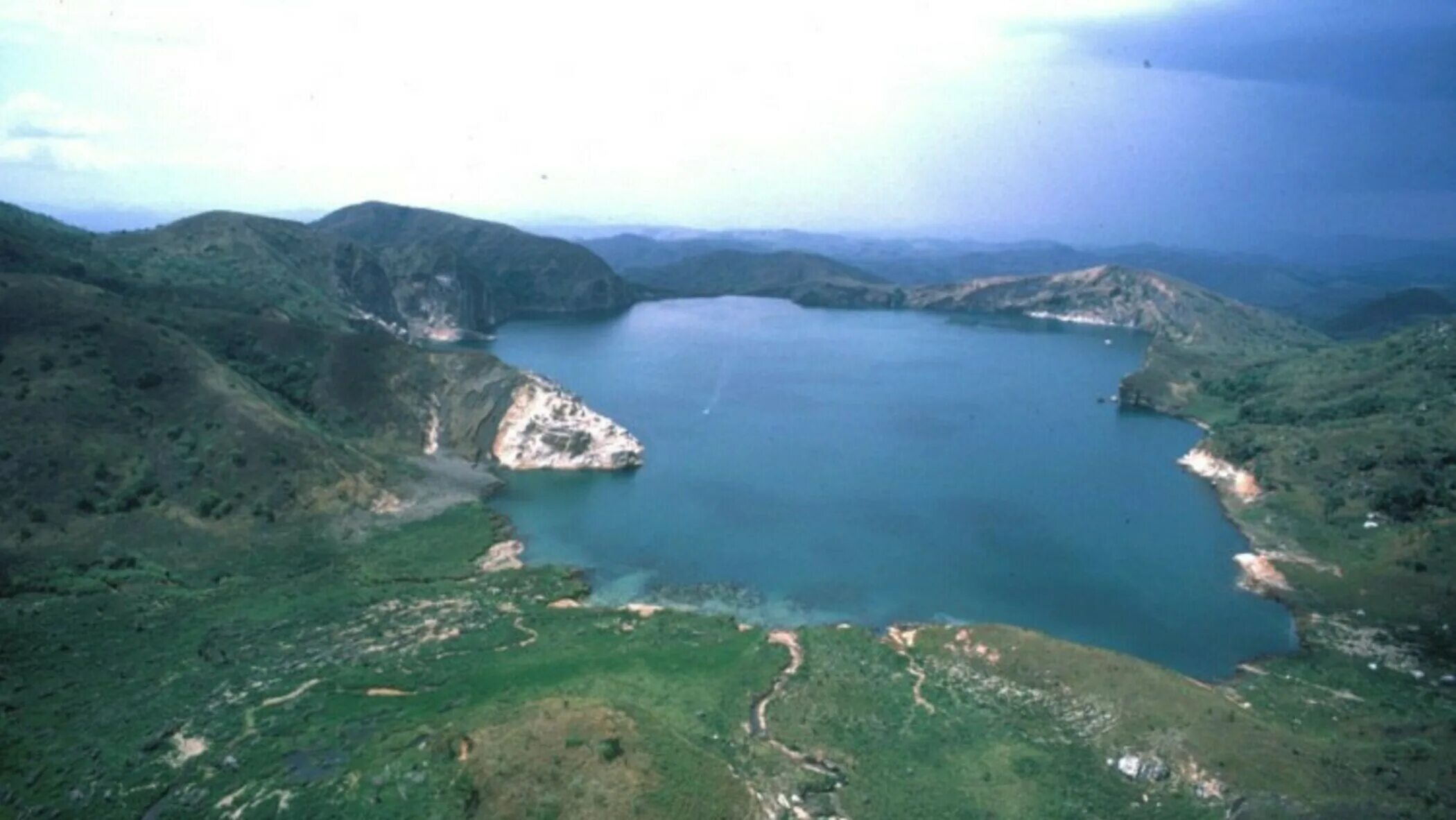 Катастрофы на озерах. Озеро Ниос Камерун. Озеро Ниос 1986.