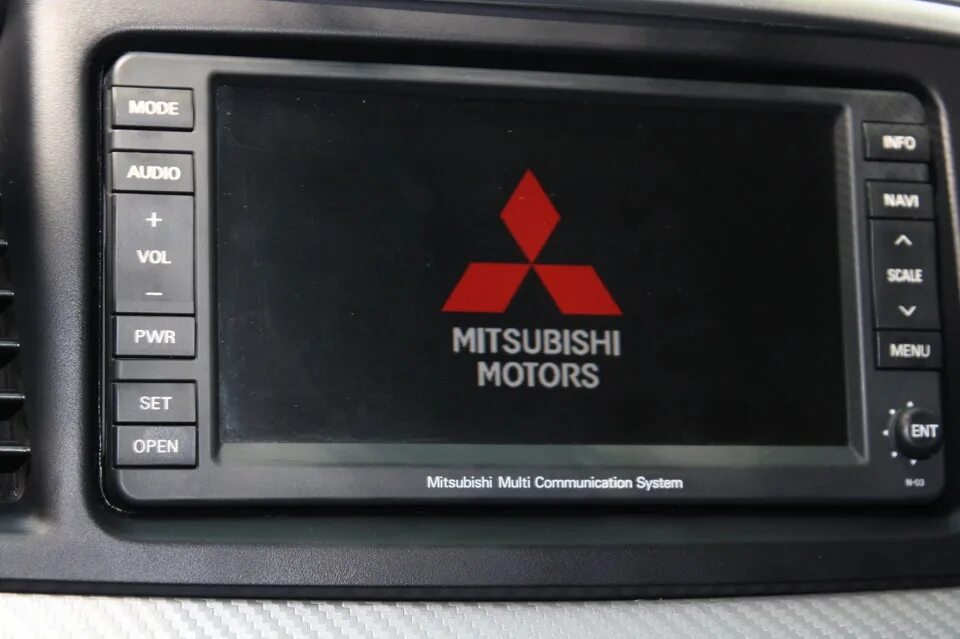 Автомагнитолы mitsubishi. Магнитола Mitsubishi Pajero 3. Штатная магнитола MMCS Паджеро 4. MMCS W-12 С БК магнитола в Мицубиси l200. Магнитола Mitsubishi Multi communication System ASX.