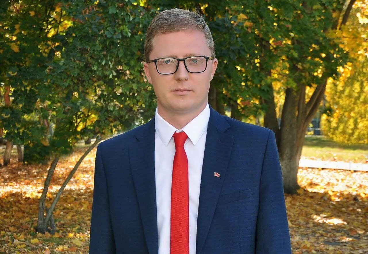 58 школа киров директор. Директор школы 58. Школа номер 58 калининград. Директор школы. Директор школы 58.